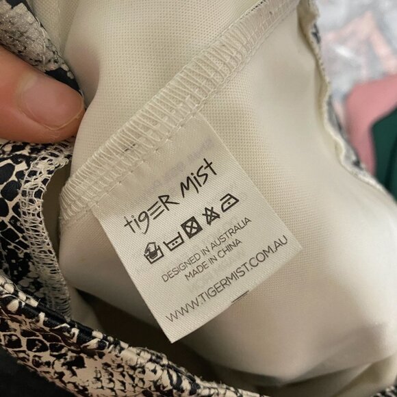 🦋 I.AM.GIA Snake Charmer Faux Leather Pants Small Goth Casual Whimsy - Picture 6 of 6